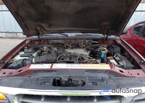 2001 Ford Explorer Eddie Bauer z USA, uszkodzony, nr VIN 1FMDU84P41UB08235